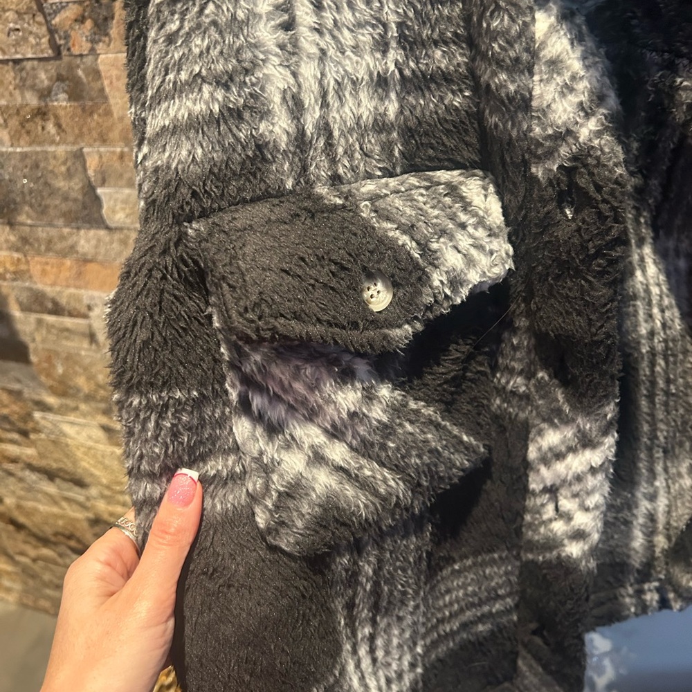Women’s Jacket - Picture 4 of 4